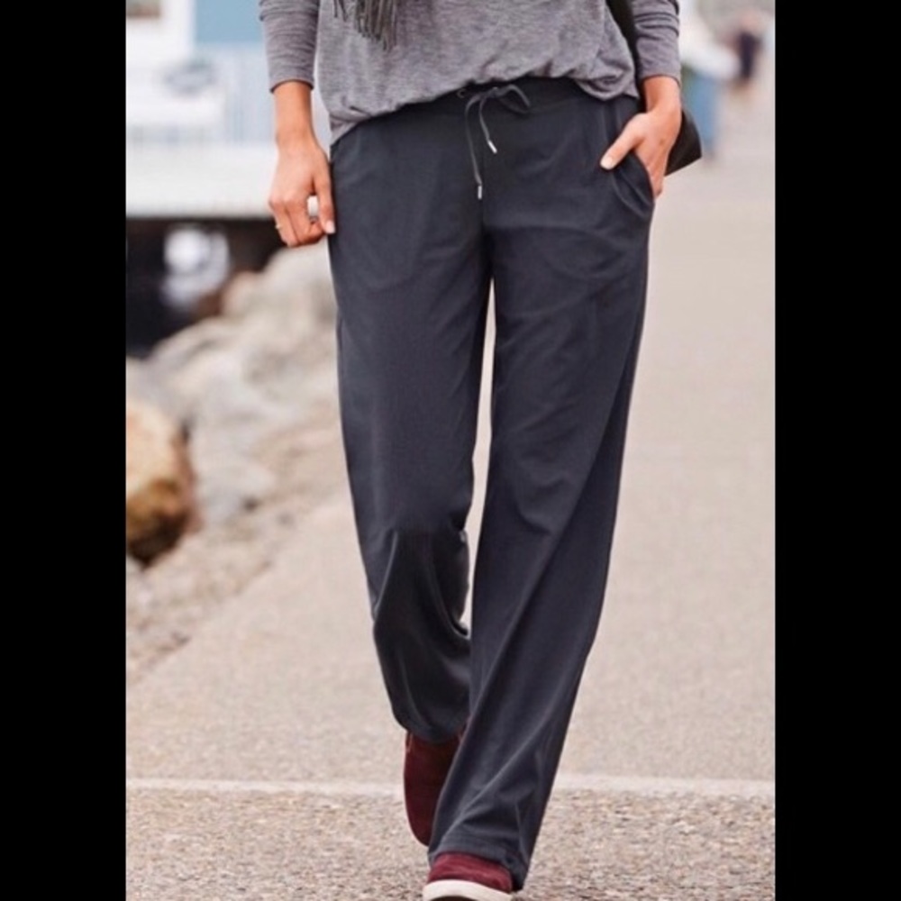 Athleta Black Aliso Workout Pant Jogger 8 Grey